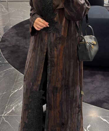 Rem in brown